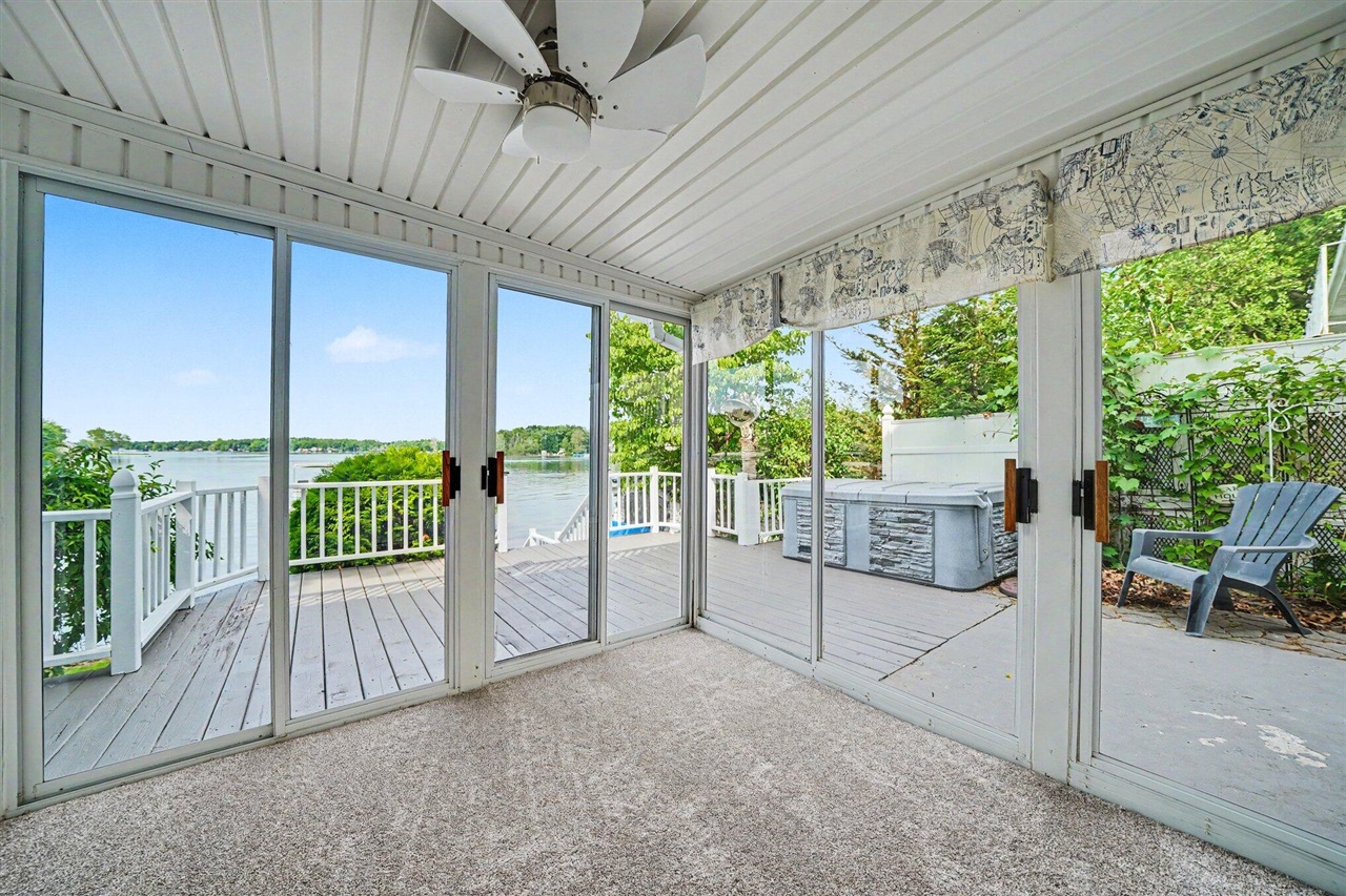 19722 Crescent Beach Road Property Photo 25