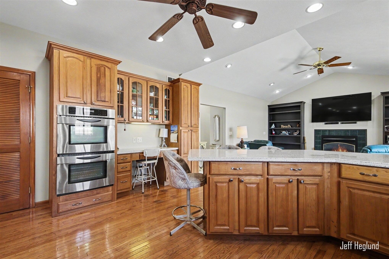 4211 Lynden Road Property Photo 14