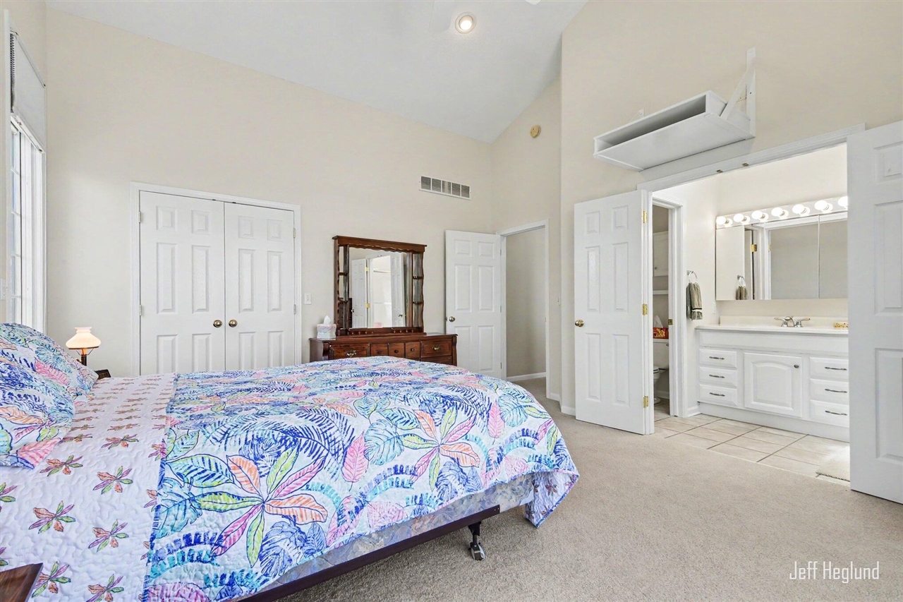 4211 Lynden Road Property Photo 17