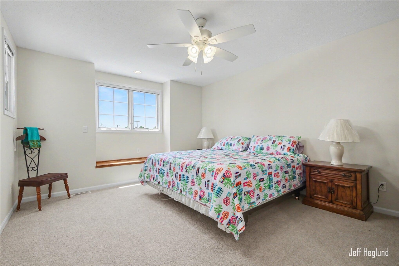 4211 Lynden Road Property Photo 21