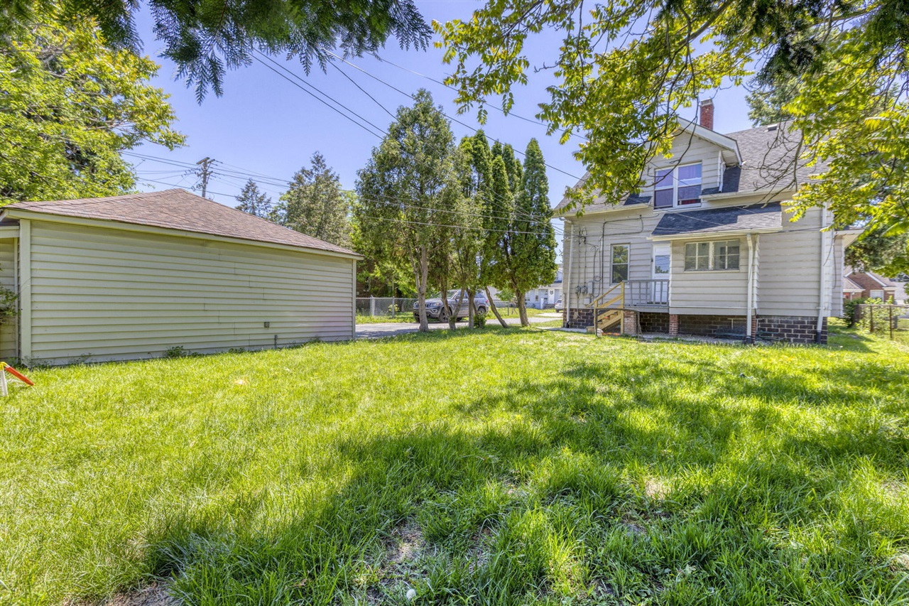 7359 Engleman Avenue Property Photo 4