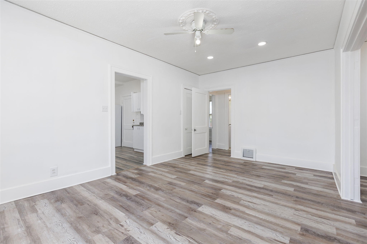 7359 Engleman Avenue Property Photo 11