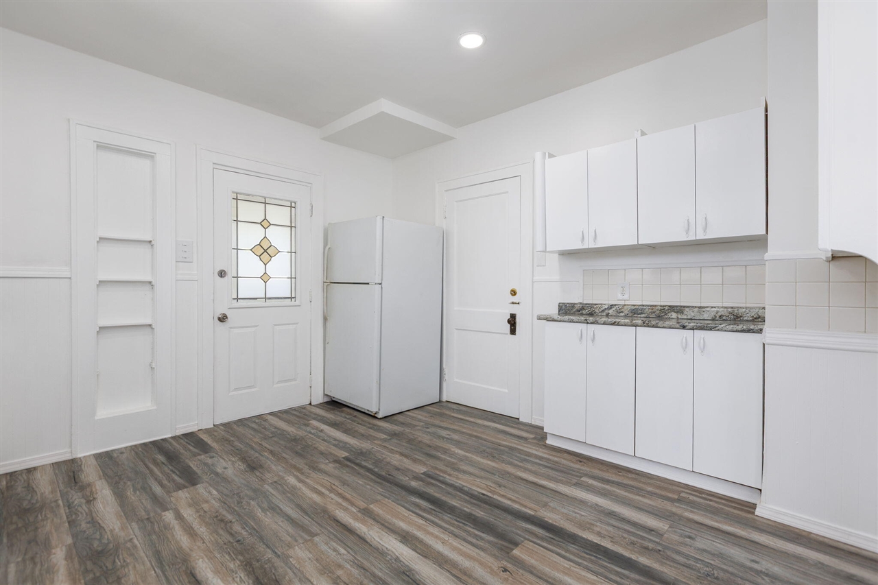 7359 Engleman Avenue Property Photo 14