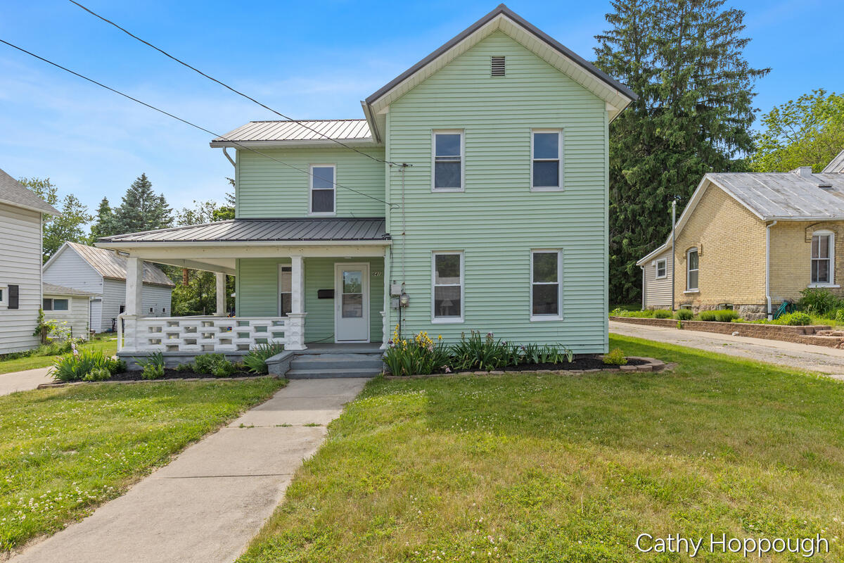 641 N Jackson Street Property Photo 1