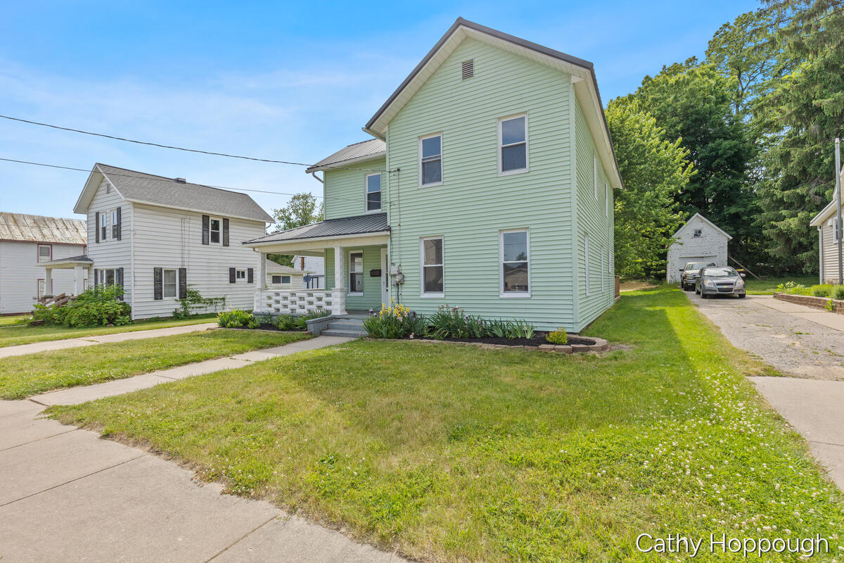 641 N Jackson Street Property Photo 2