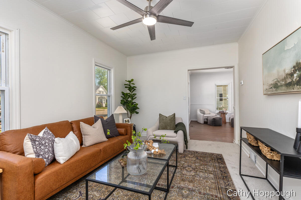 641 N Jackson Street Property Photo 10