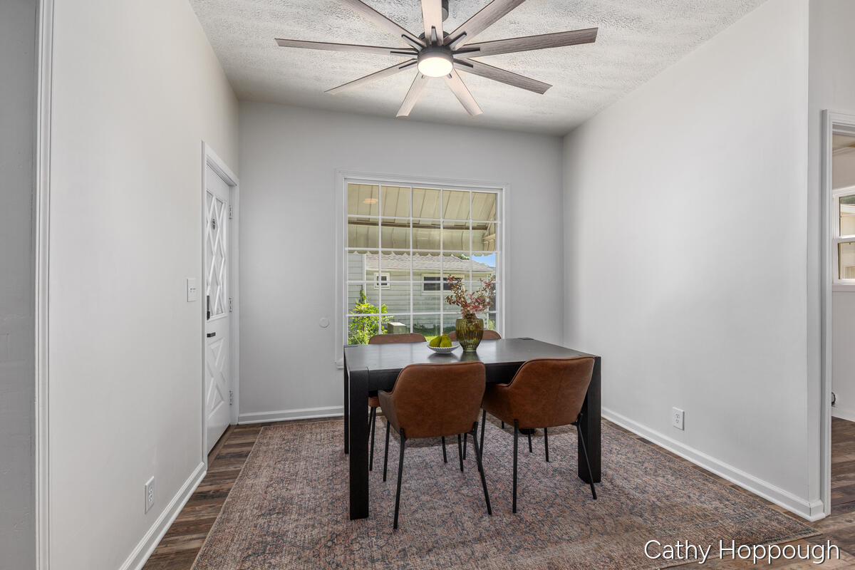 641 N Jackson Street Property Photo 11