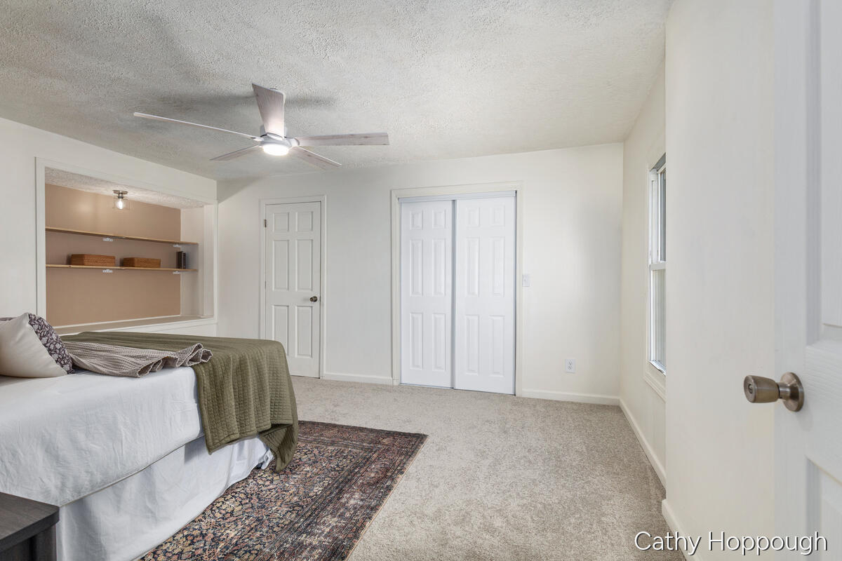641 N Jackson Street Property Photo 20