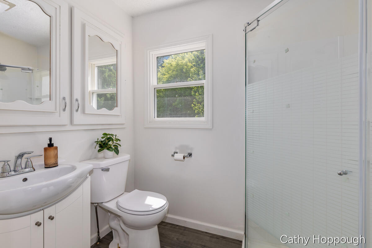 641 N Jackson Street Property Photo 22