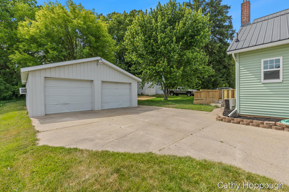641 N Jackson Street Property Photo 30