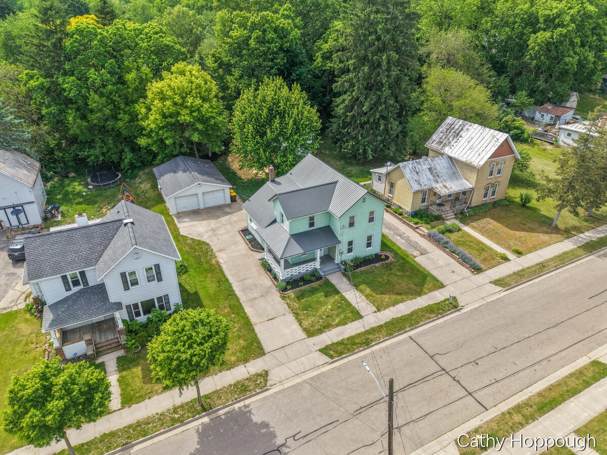 641 N Jackson Street Property Photo 32