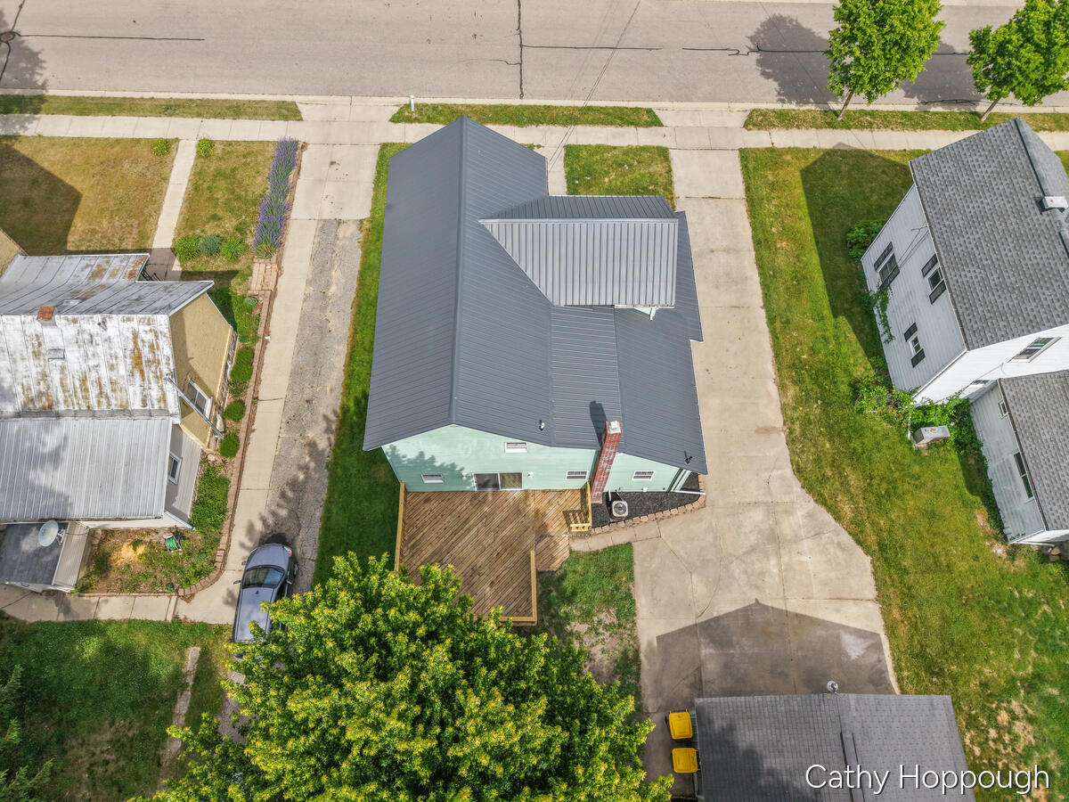 641 N Jackson Street Property Photo 33