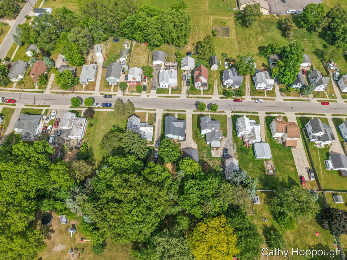 641 N Jackson Street Property Photo 35