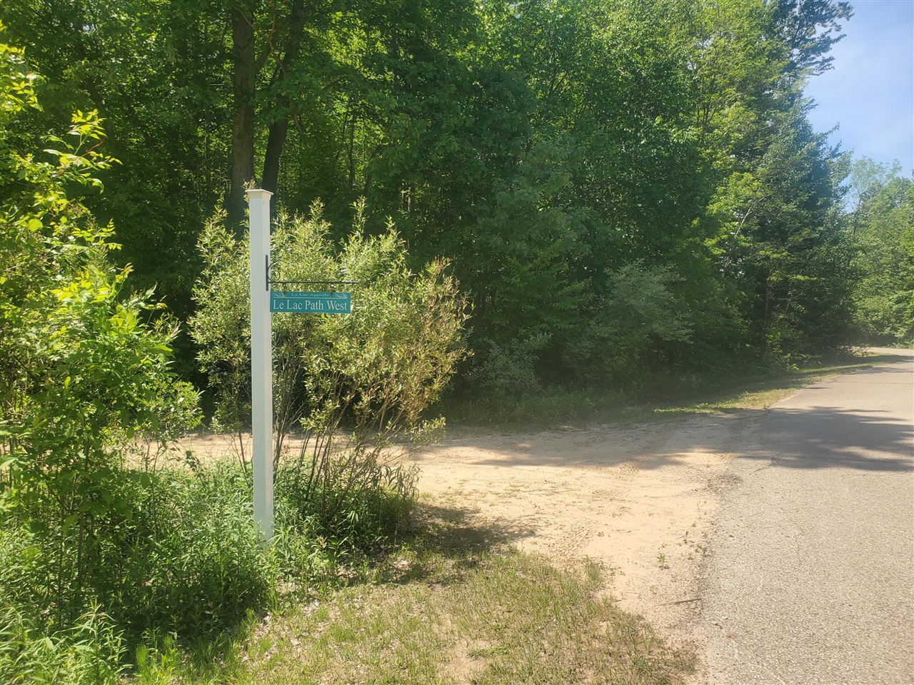 77524 Le Lac Drive Property Photo 10
