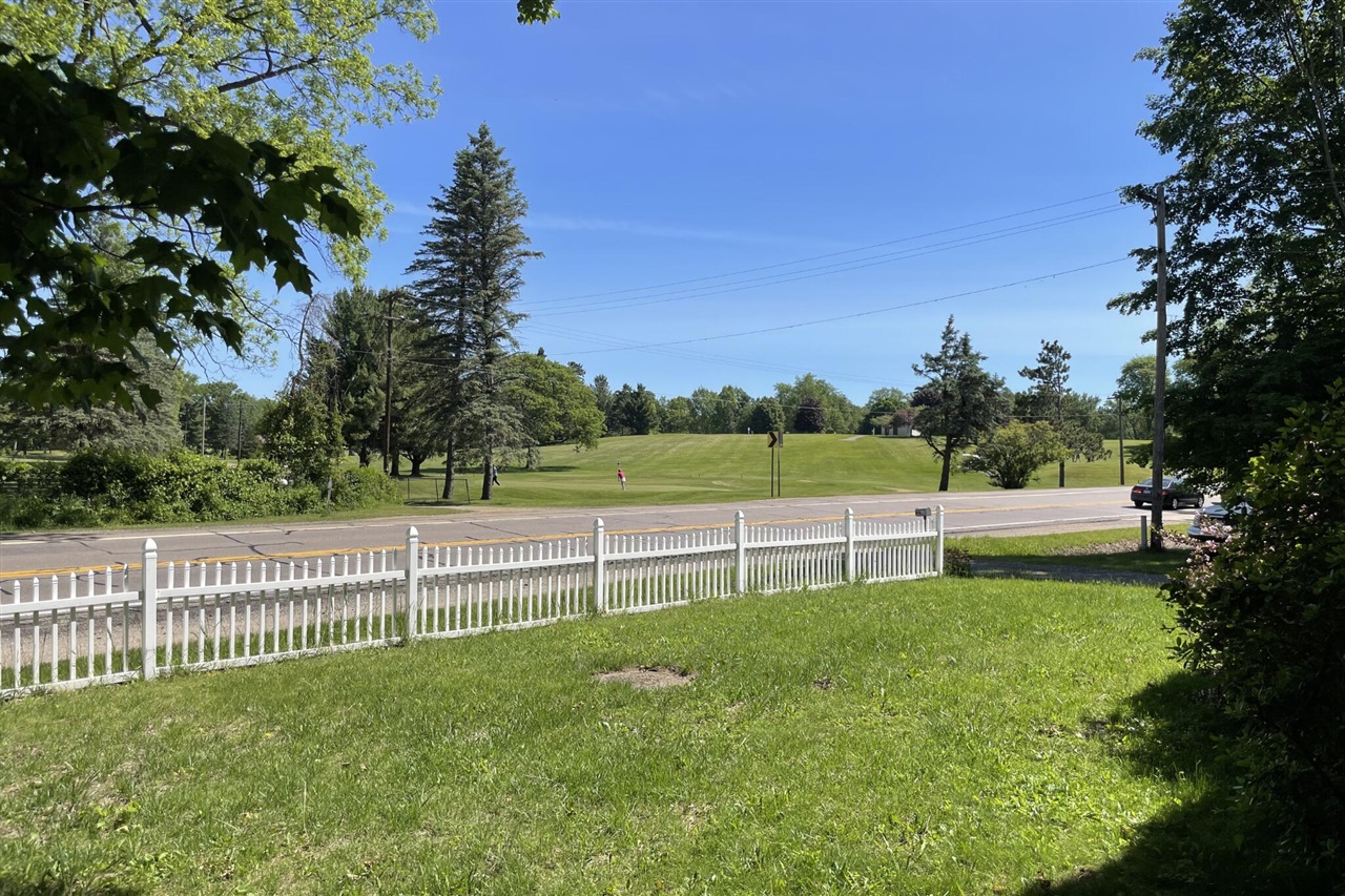 5325 Spring Arbor Road Property Photo 6