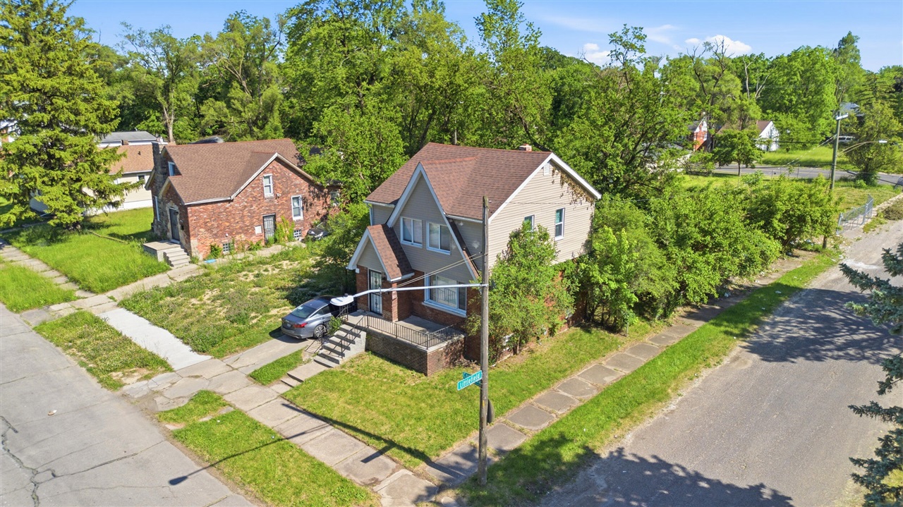 13207 Compass Street Property Photo 3