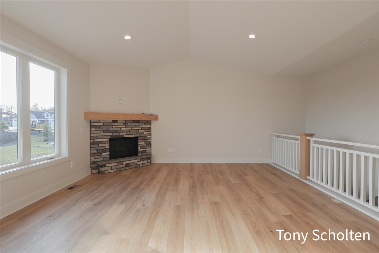 6315 Blendon Woods Drive Property Photo 7