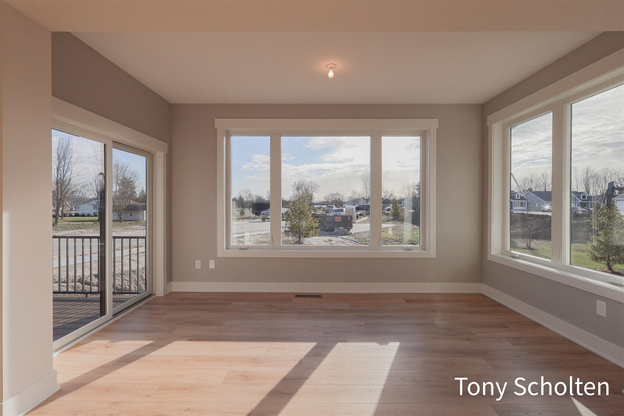 6315 Blendon Woods Drive Property Photo 9