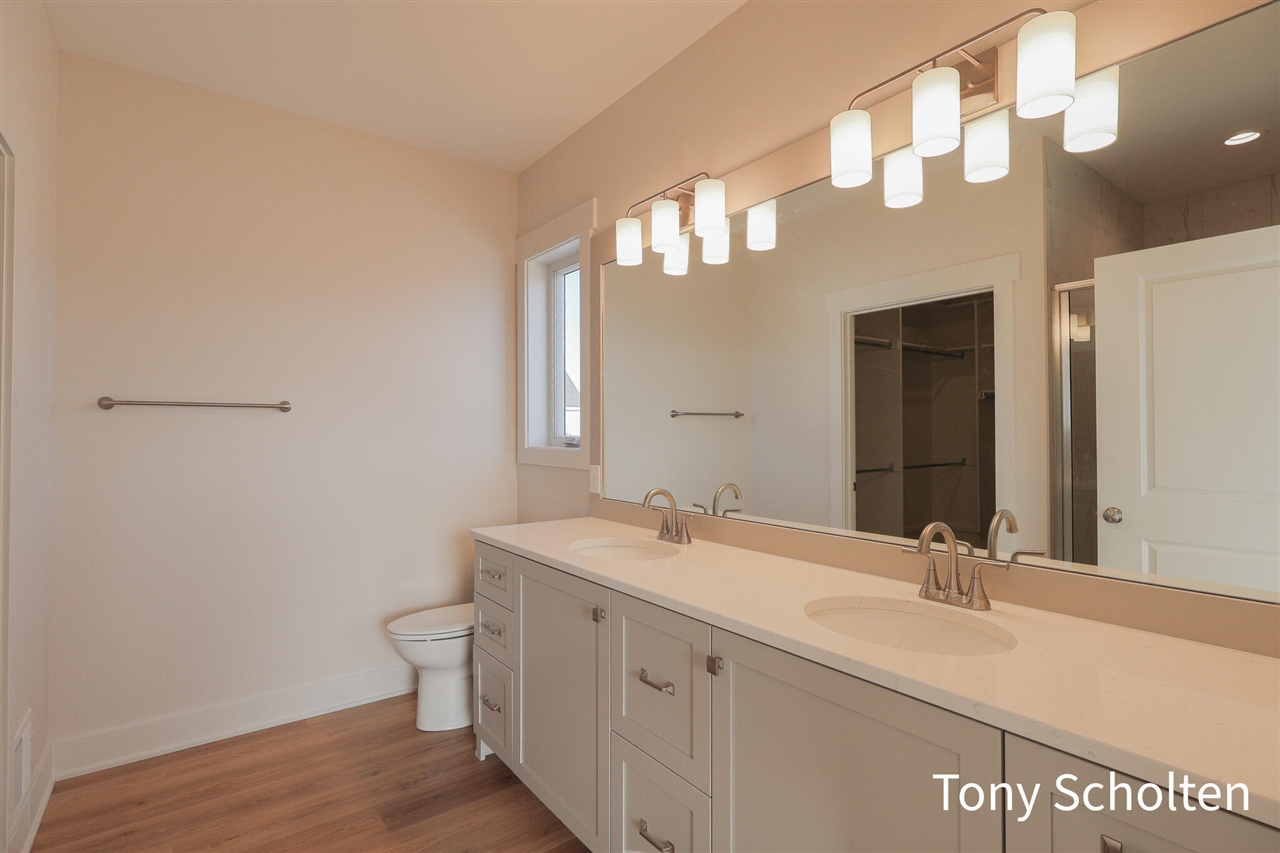 6315 Blendon Woods Drive Property Photo 15