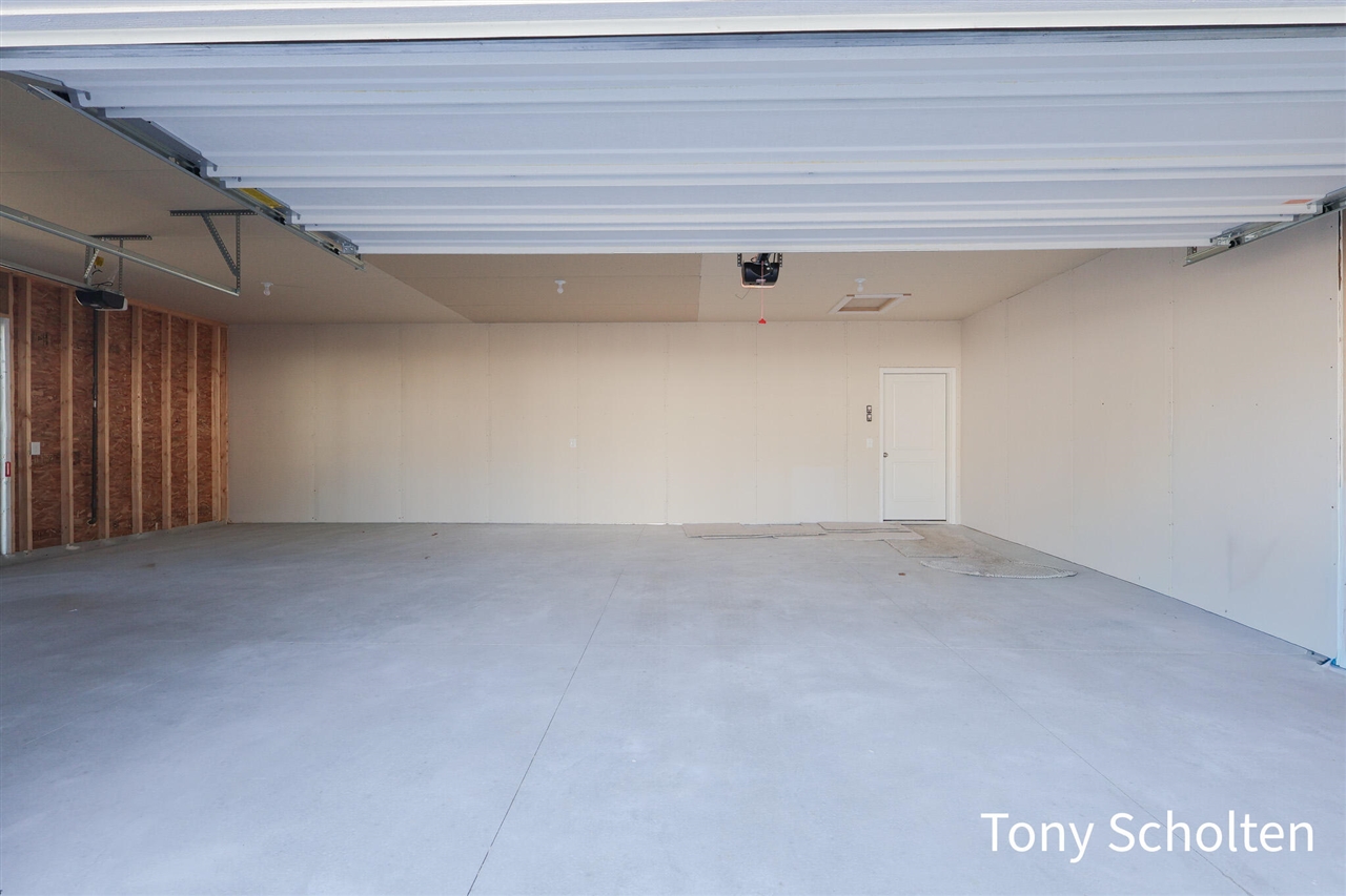 6315 Blendon Woods Drive Property Photo 24