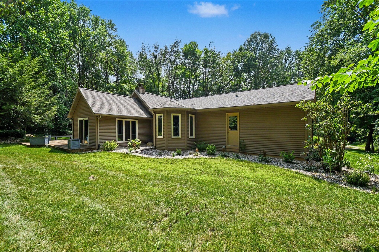 1209 Morris Drive Property Photo 2