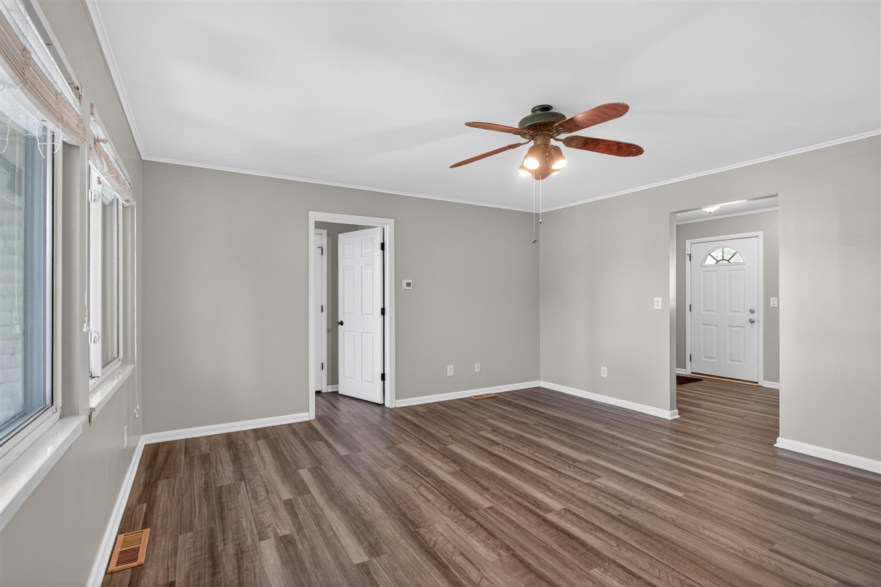 11939 Greenbriar Drive Property Photo 15