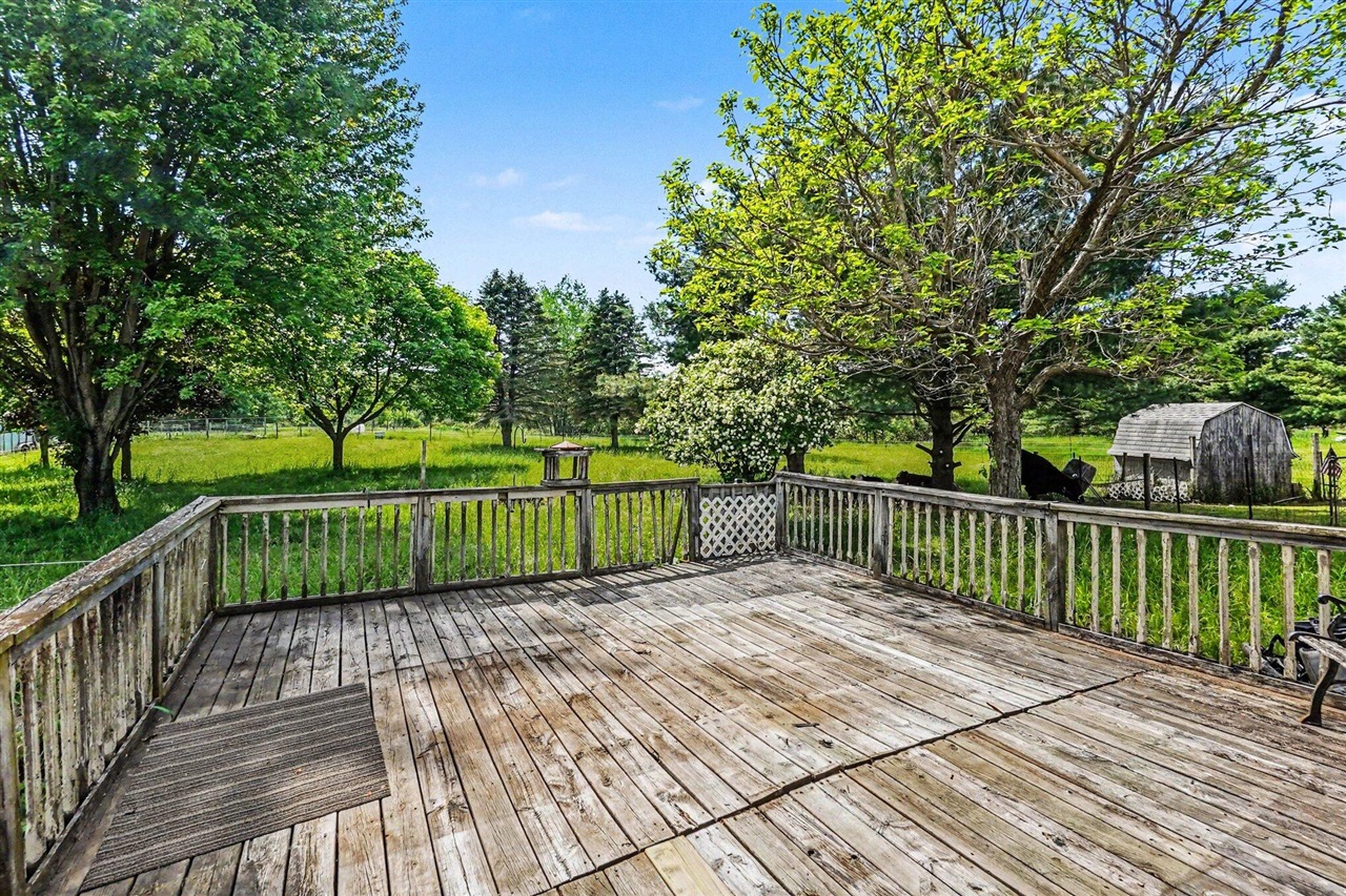 10967 S Hawkins Road Property Photo 2