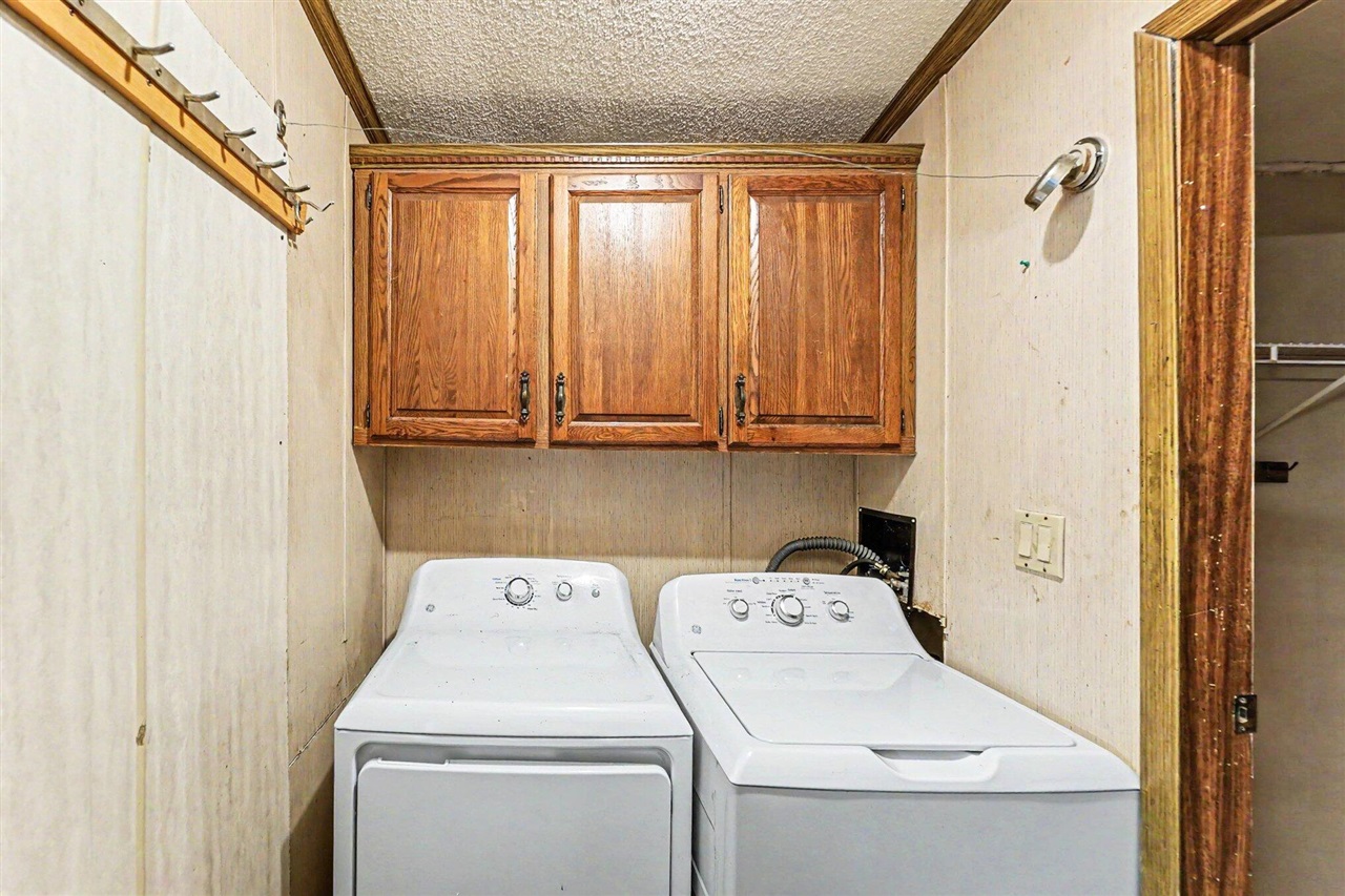 10967 S Hawkins Road Property Photo 5