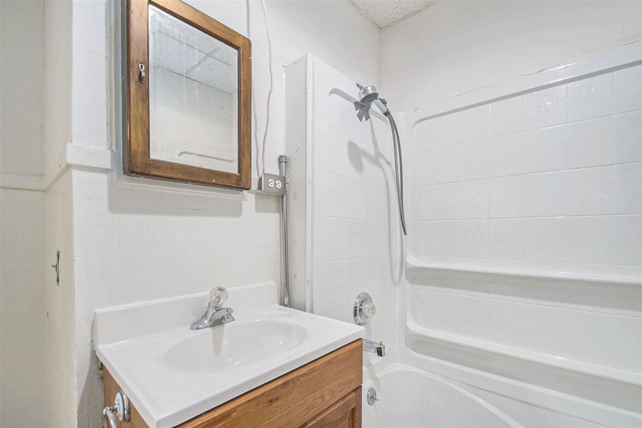 111 Commercial Street Property Photo 19