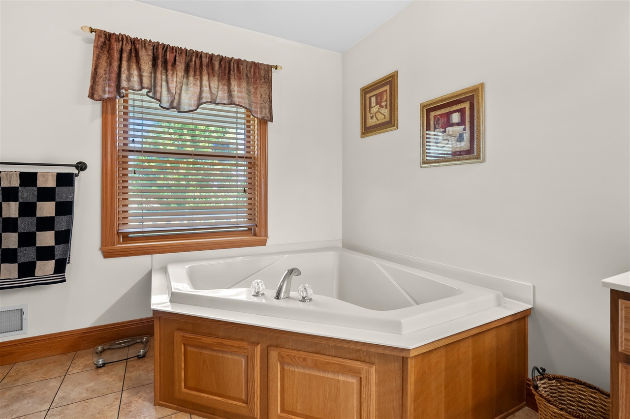 13124 A Drive Property Photo 22