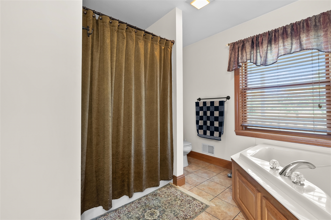 13124 A Drive Property Photo 23