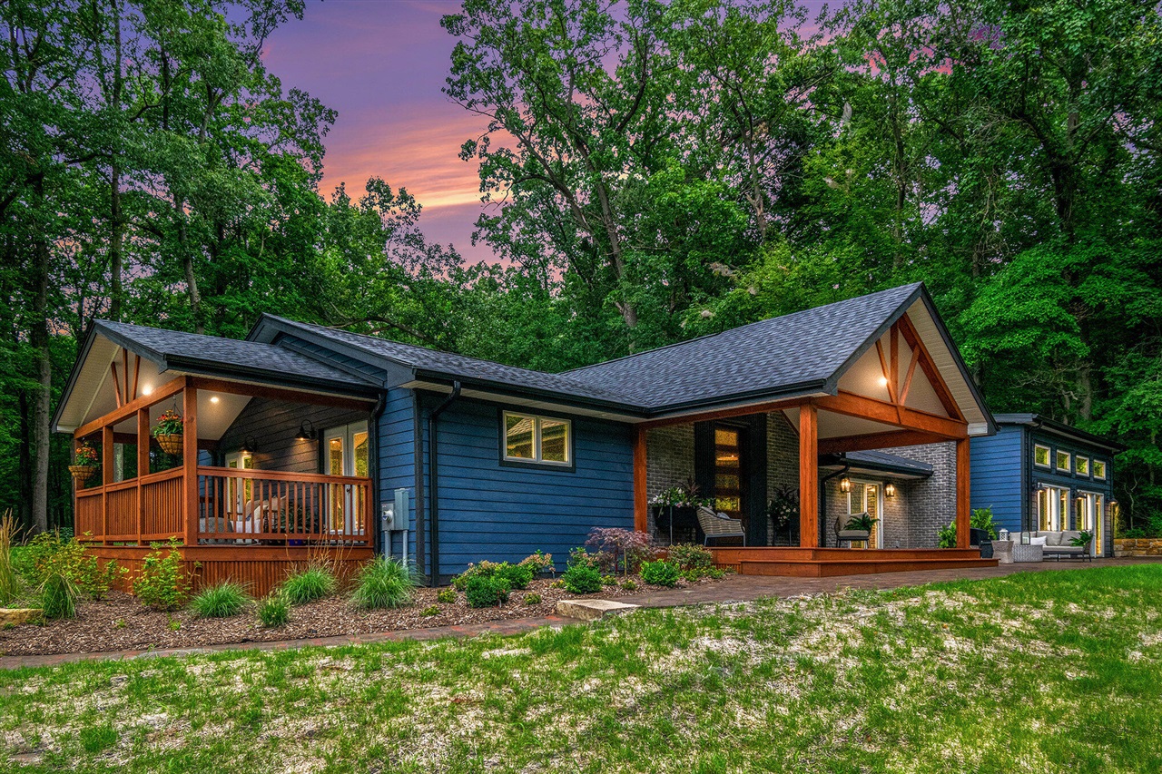 9325 Matthews Road Property Photo 3