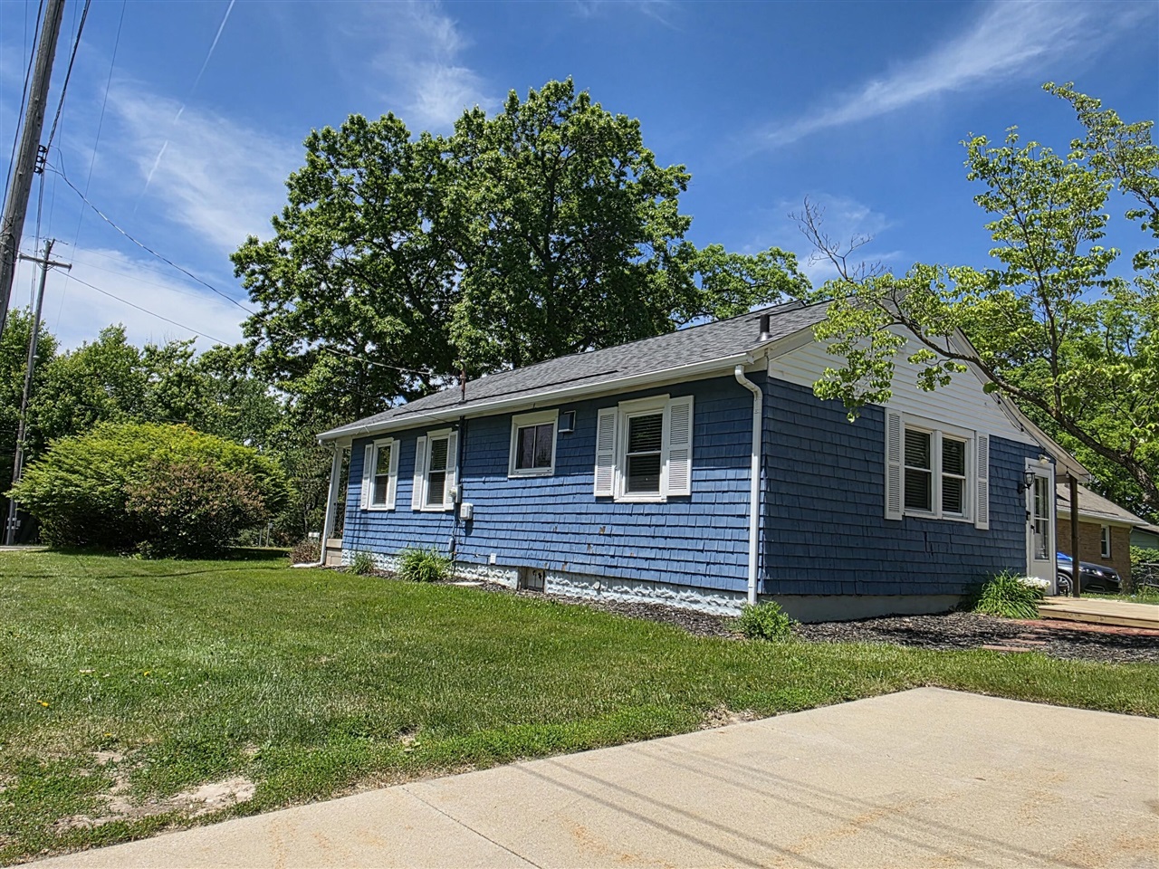 1406 Covell Avenue Property Photo 3