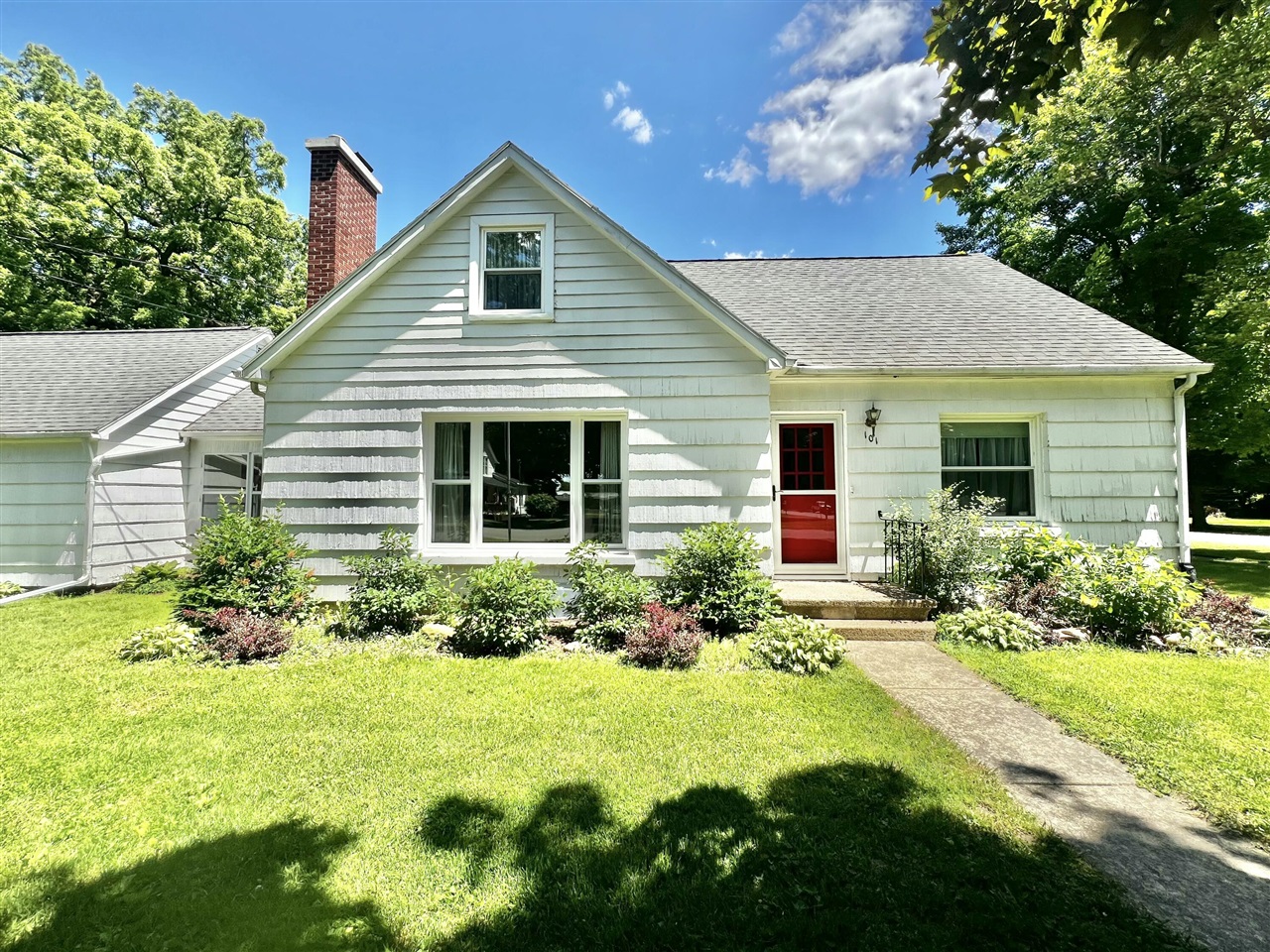 101 N Jackson Street Property Photo 1