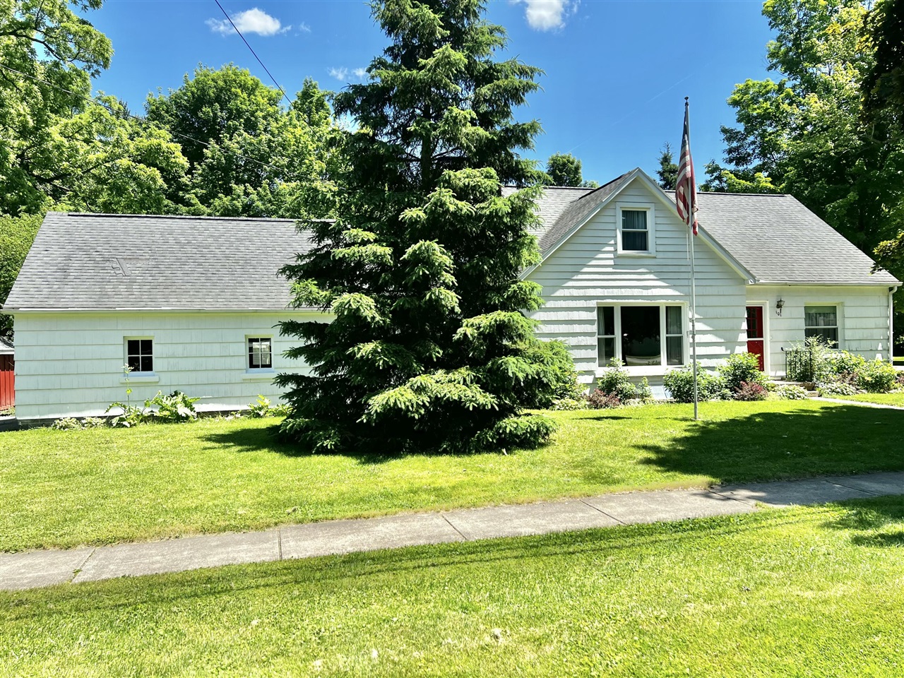 101 N Jackson Street Property Photo 3
