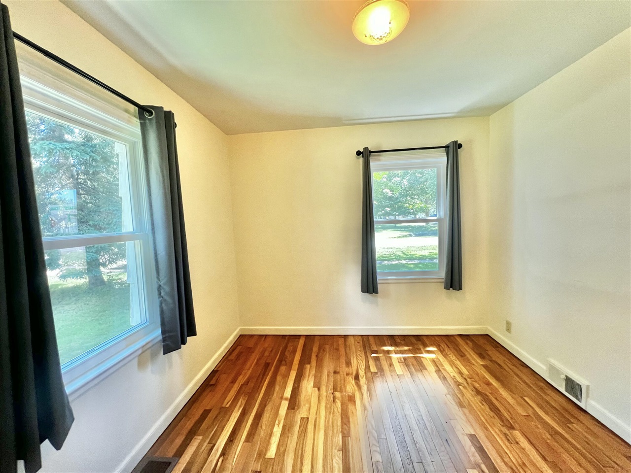 101 N Jackson Street Property Photo 32