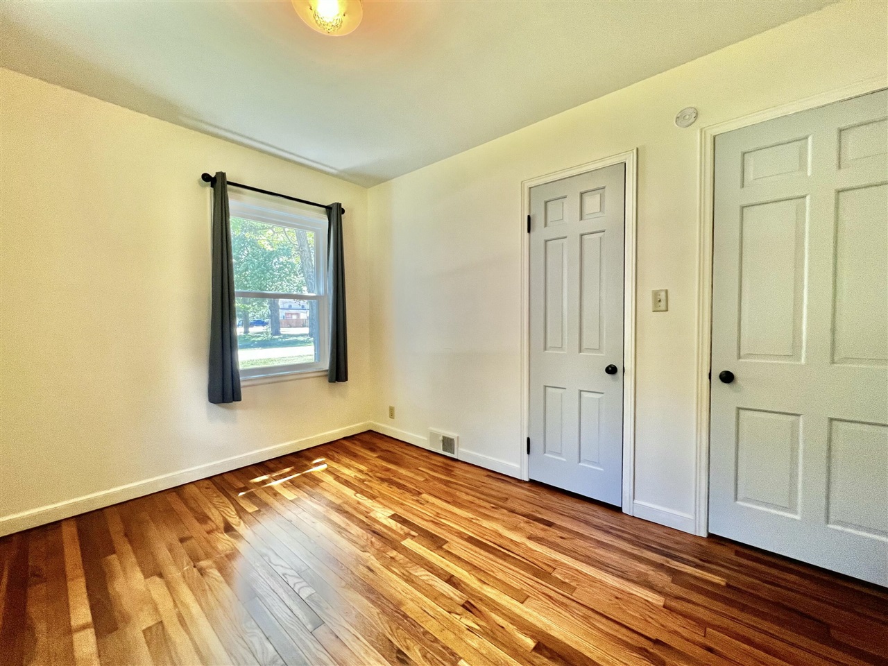101 N Jackson Street Property Photo 34