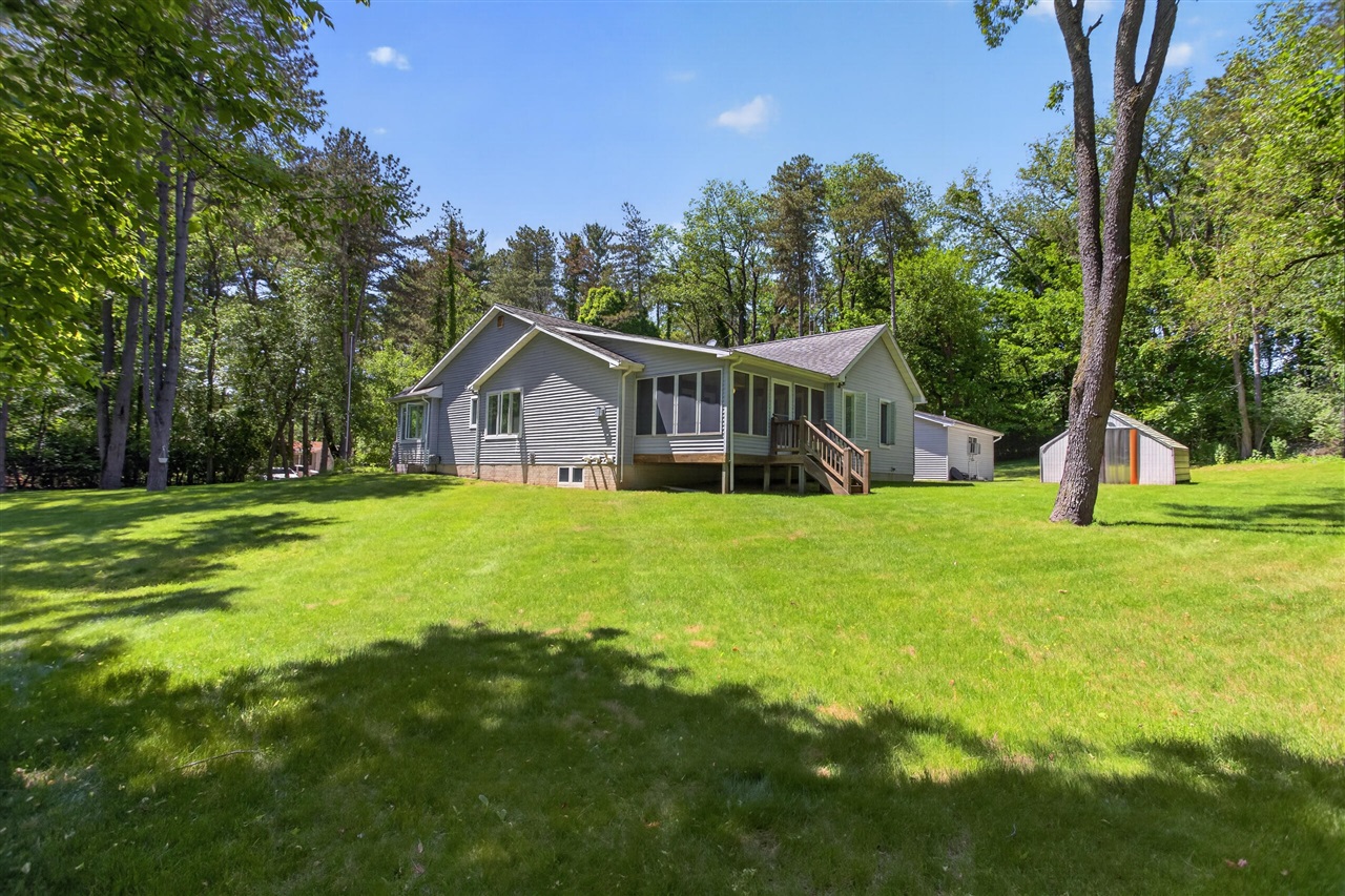 7655 Riverside Road Property Photo 12