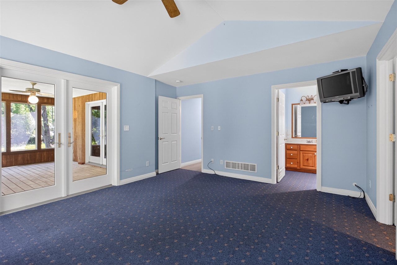 7655 Riverside Road Property Photo 35