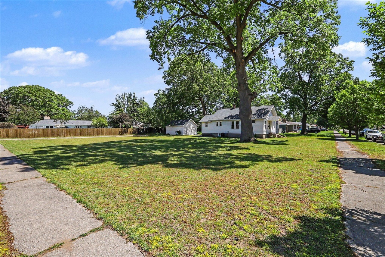 1312 Catherine Avenue Property Photo 3