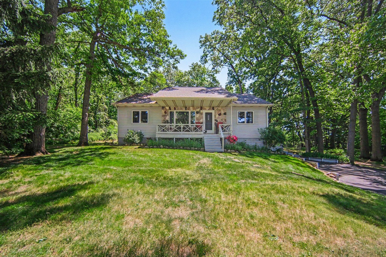 12895 Kelley Road Property Photo 2