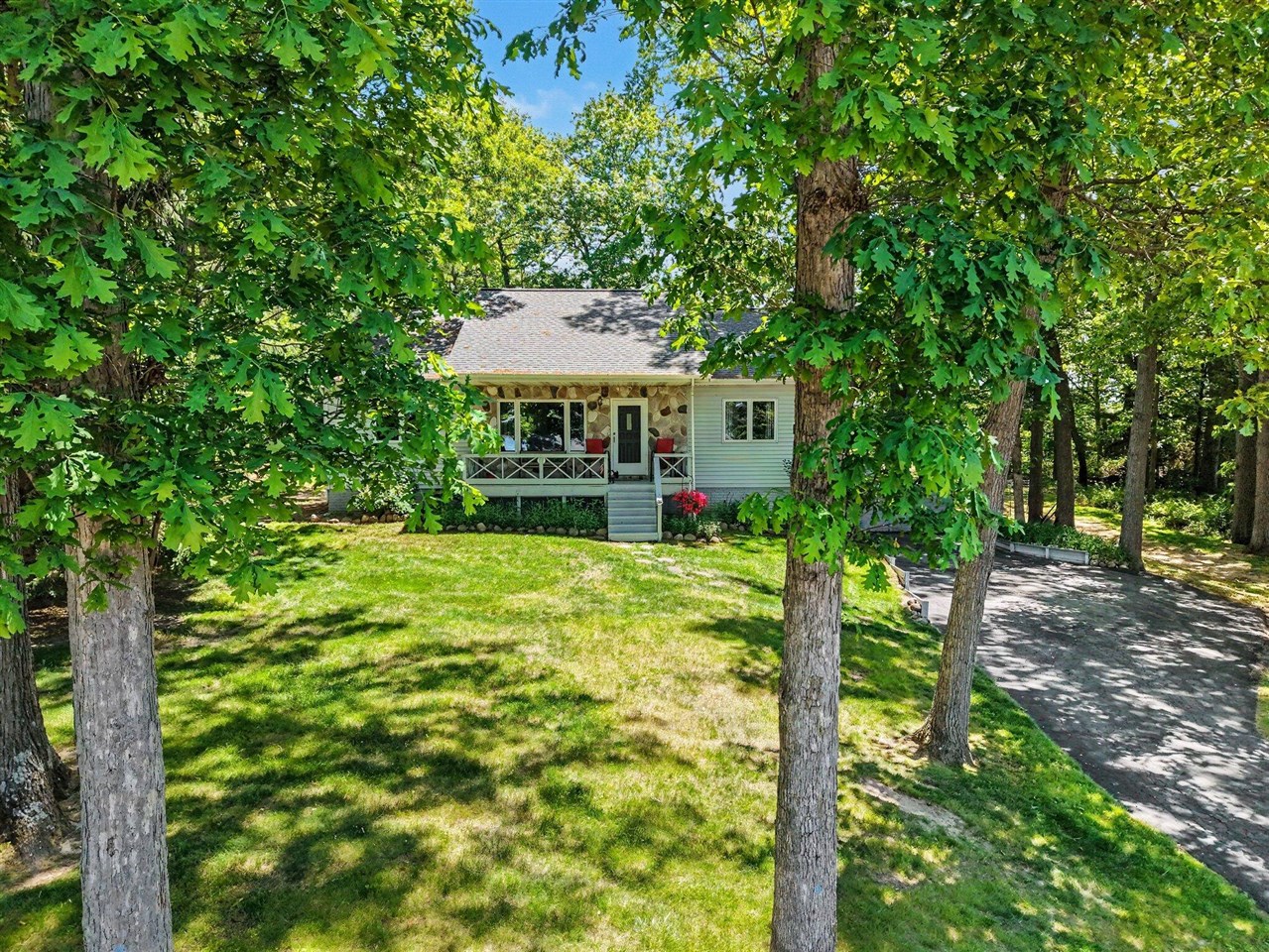 12895 Kelley Road Property Photo 6