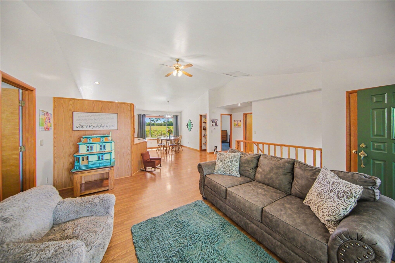 12895 Kelley Road Property Photo 10