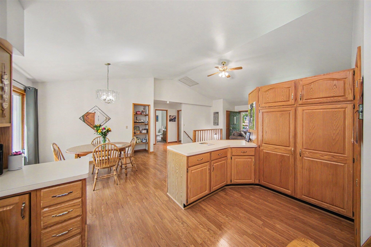 12895 Kelley Road Property Photo 14
