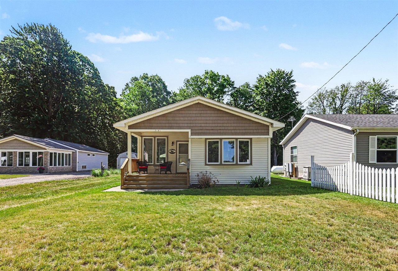 7161 E Lakeshore Drive Property Photo 1