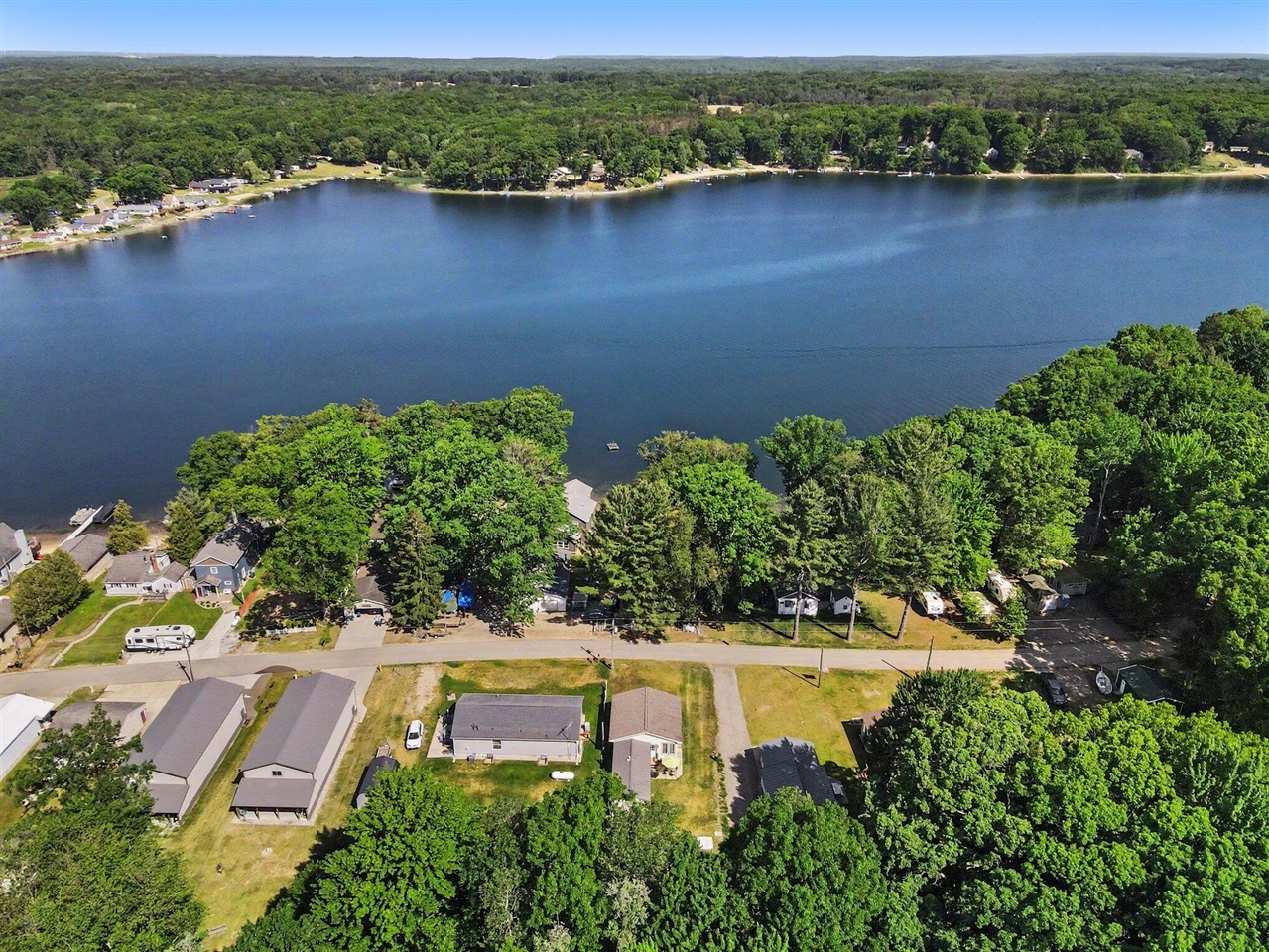 7161 E Lakeshore Drive Property Photo 3