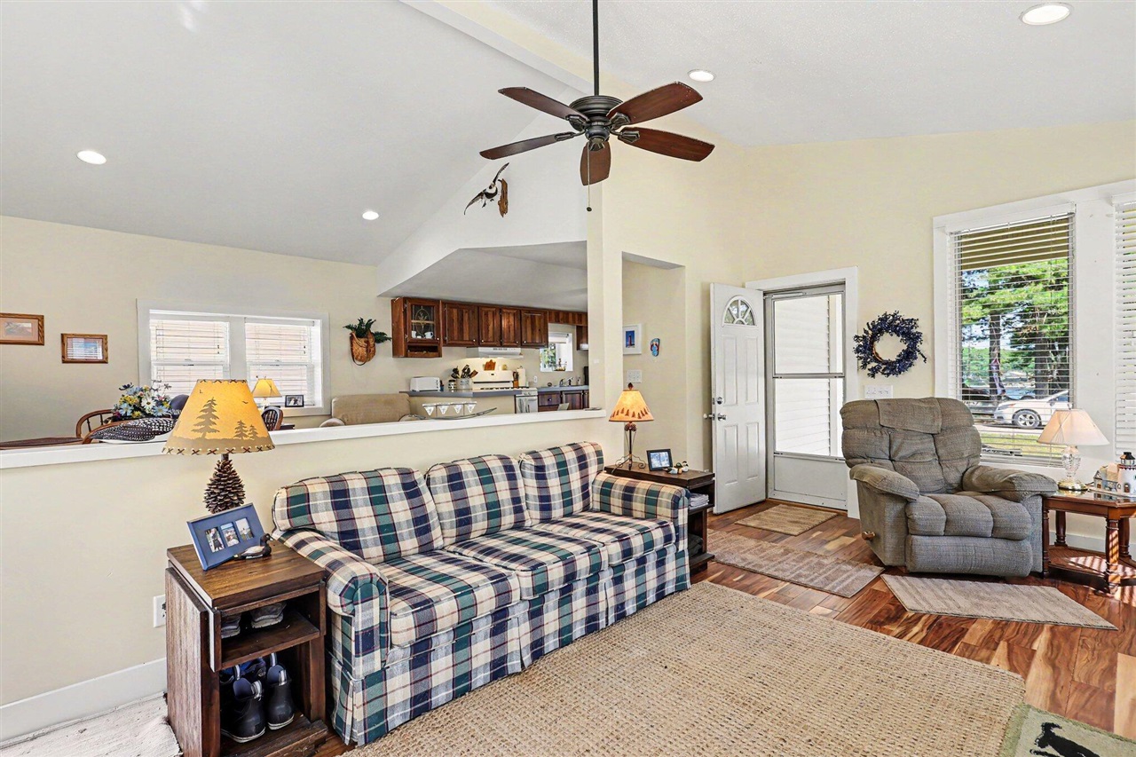 7161 E Lakeshore Drive Property Photo 6