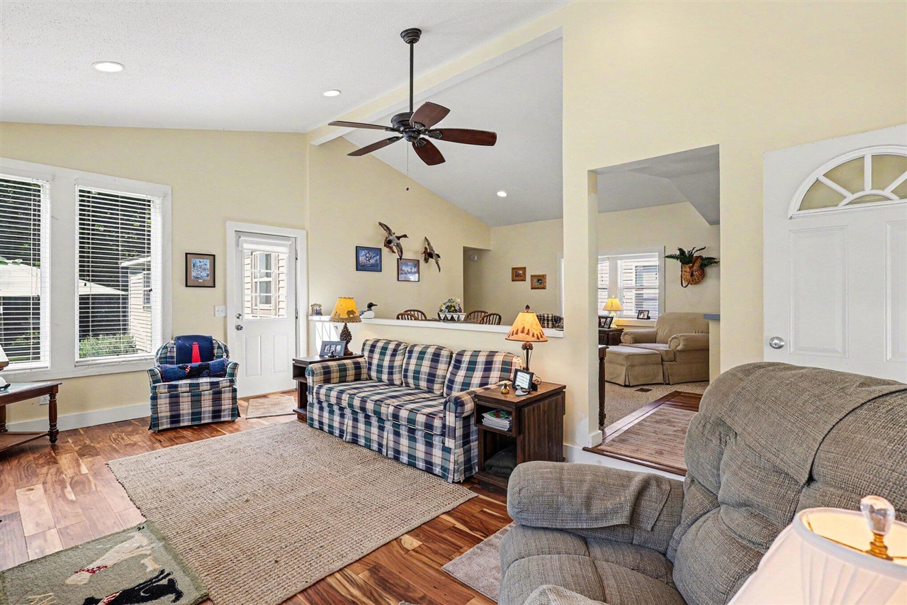 7161 E Lakeshore Drive Property Photo 7