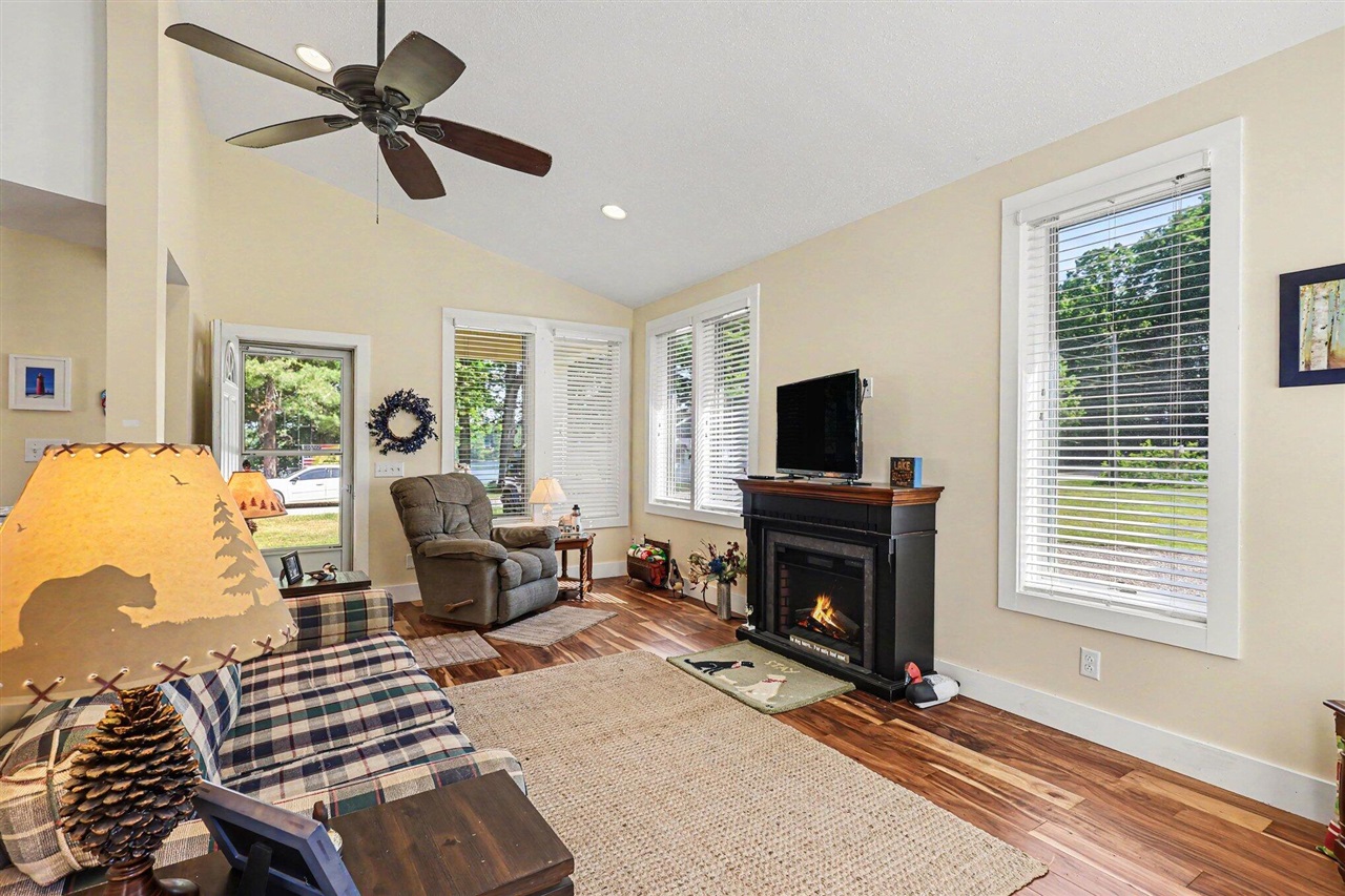 7161 E Lakeshore Drive Property Photo 8