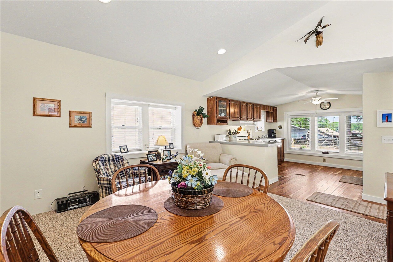 7161 E Lakeshore Drive Property Photo 12